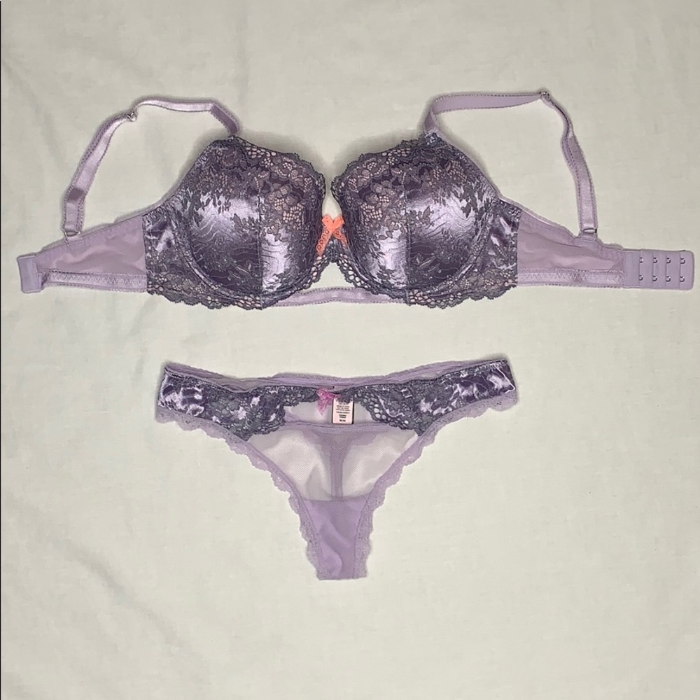Victoria’s Secret Dream Angels Demi Bra & Thong